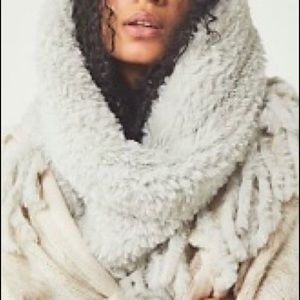 FREE PEOPLE NWT. Chenille scarf.Luscious to touch NOT FOR SALE